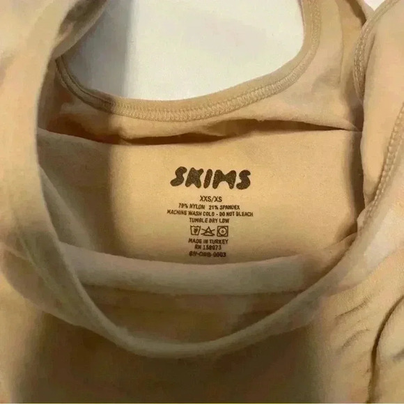 SKIMS Shapewear - Picture 5 of 7